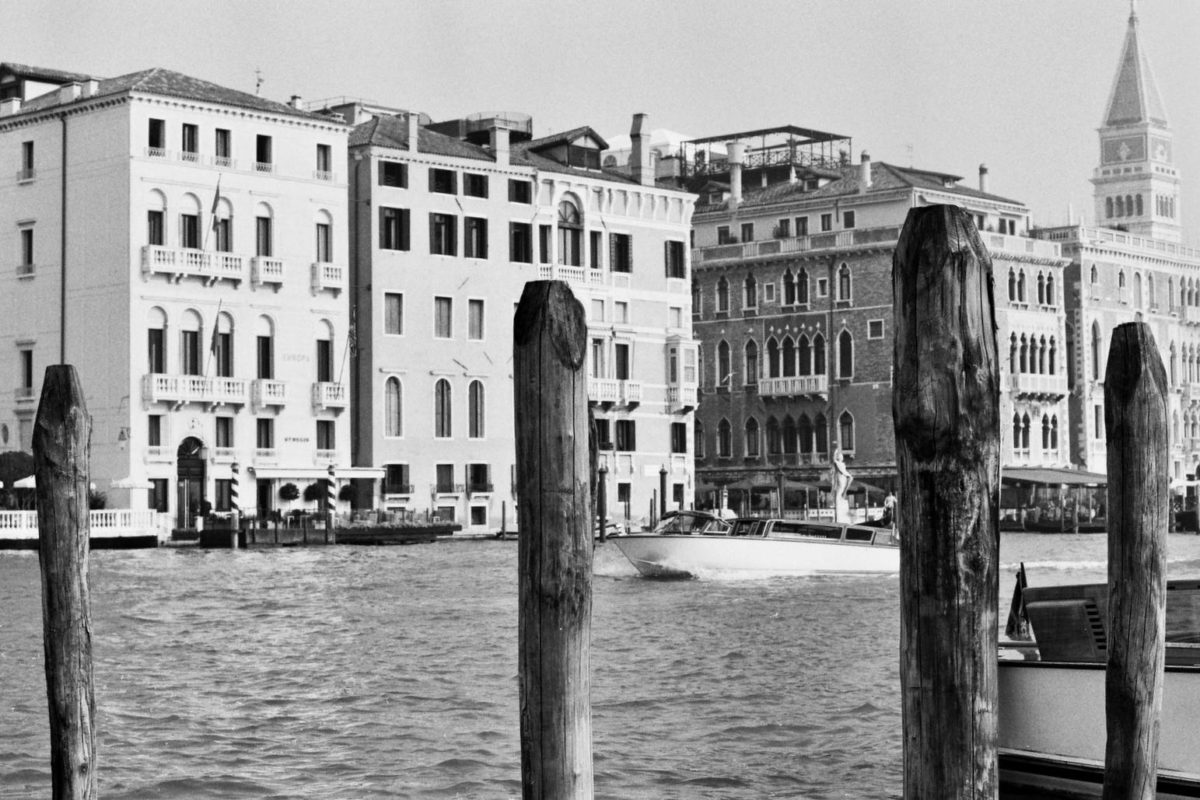 Sam Berlin short story Venice travel supernova